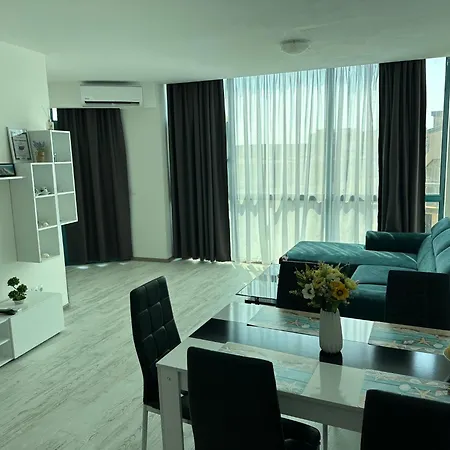 Spacious And Cozy In Complex Del Sol *