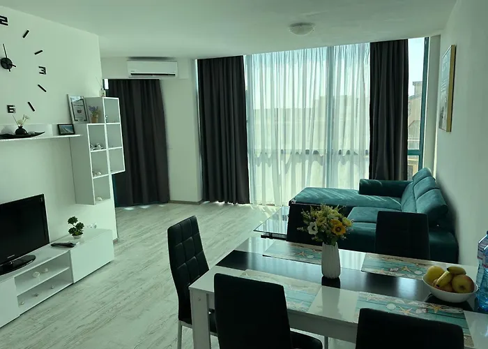 Spacious And Cozy In Complex Del Sol *