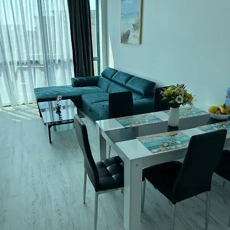Lejlighed Spacious And Cozy In Complex Del Sol Primorsko